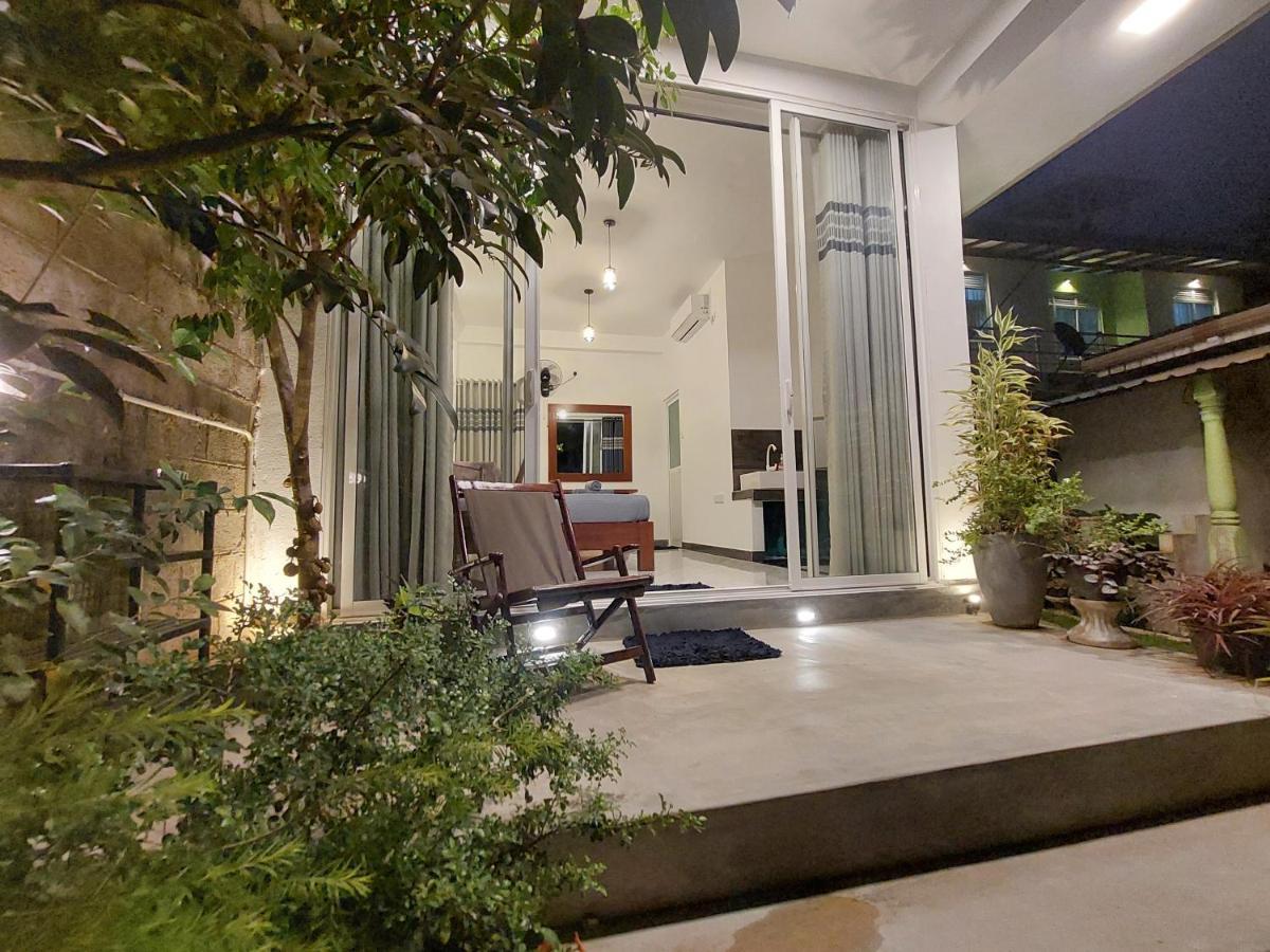 Chen Villa - Near Airport Negombo Eksteriør billede