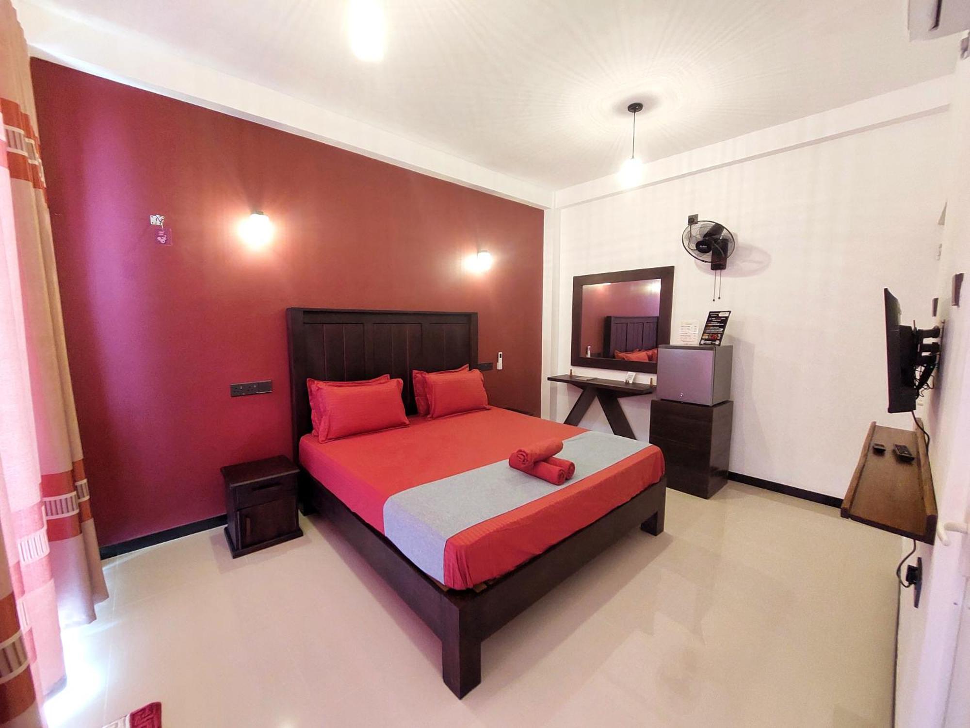 Chen Villa - Near Airport Negombo Eksteriør billede