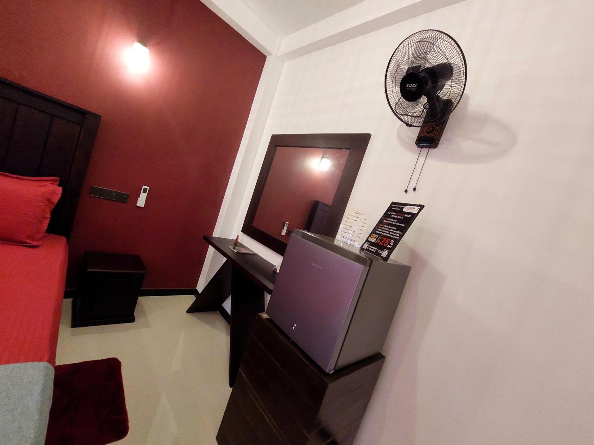Chen Villa - Near Airport Negombo Eksteriør billede