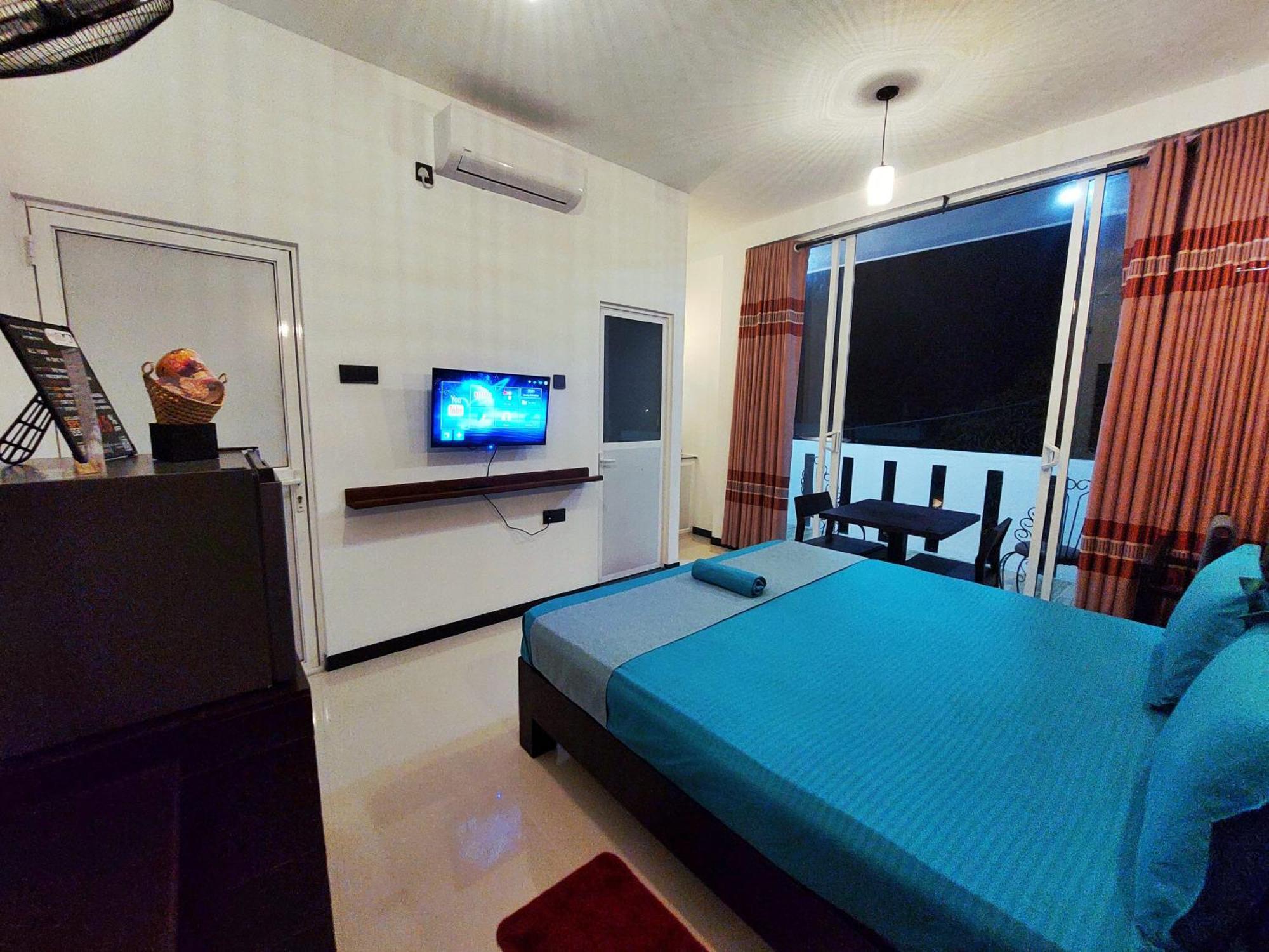 Chen Villa - Near Airport Negombo Eksteriør billede