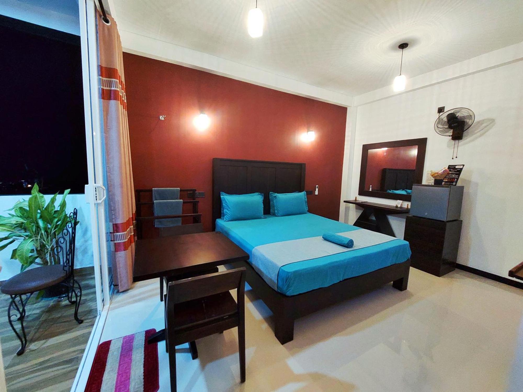 Chen Villa - Near Airport Negombo Eksteriør billede