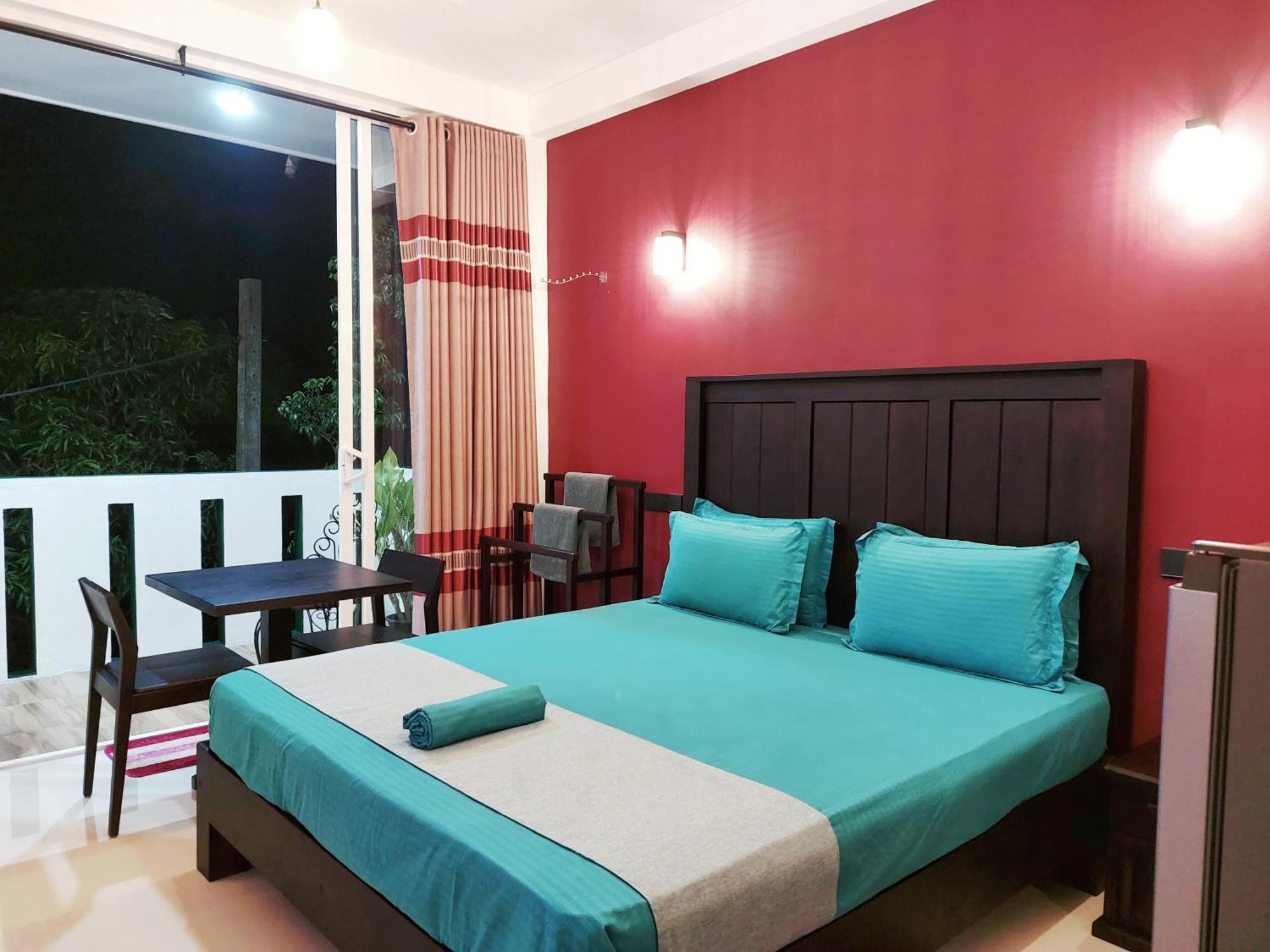 Chen Villa - Near Airport Negombo Eksteriør billede